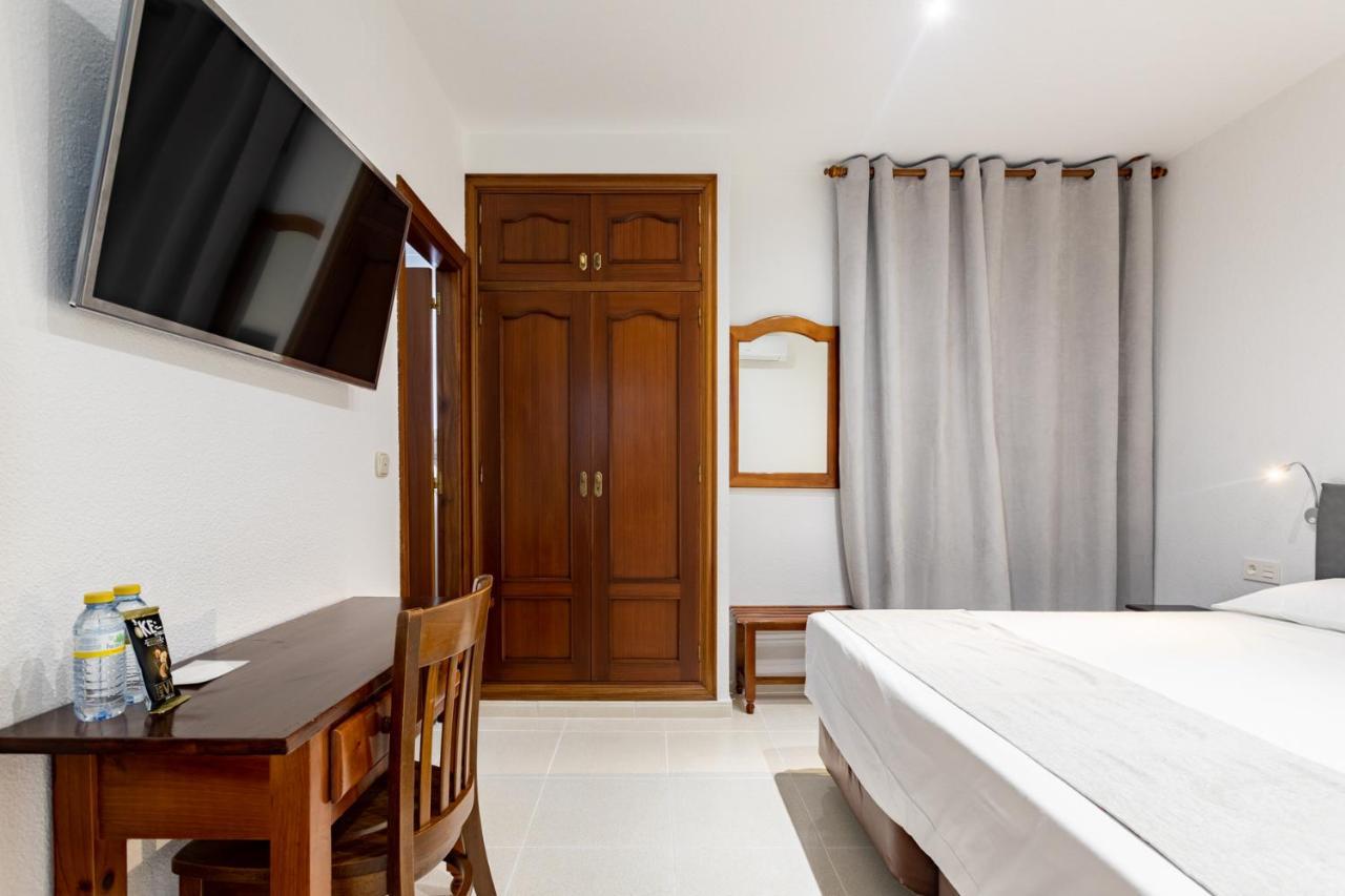 Hostal La Costa Эль-Эхидо Экстерьер фото