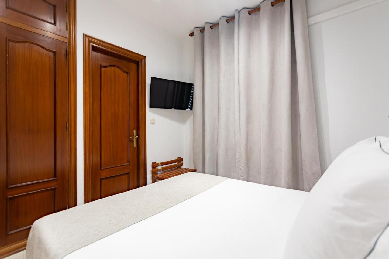 Hostal La Costa Эль-Эхидо Экстерьер фото